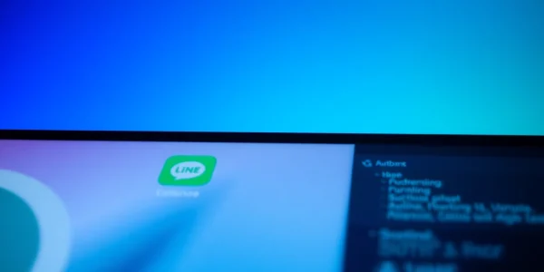 Download the line電腦版官方下載 directly from your desktop for seamless communication.